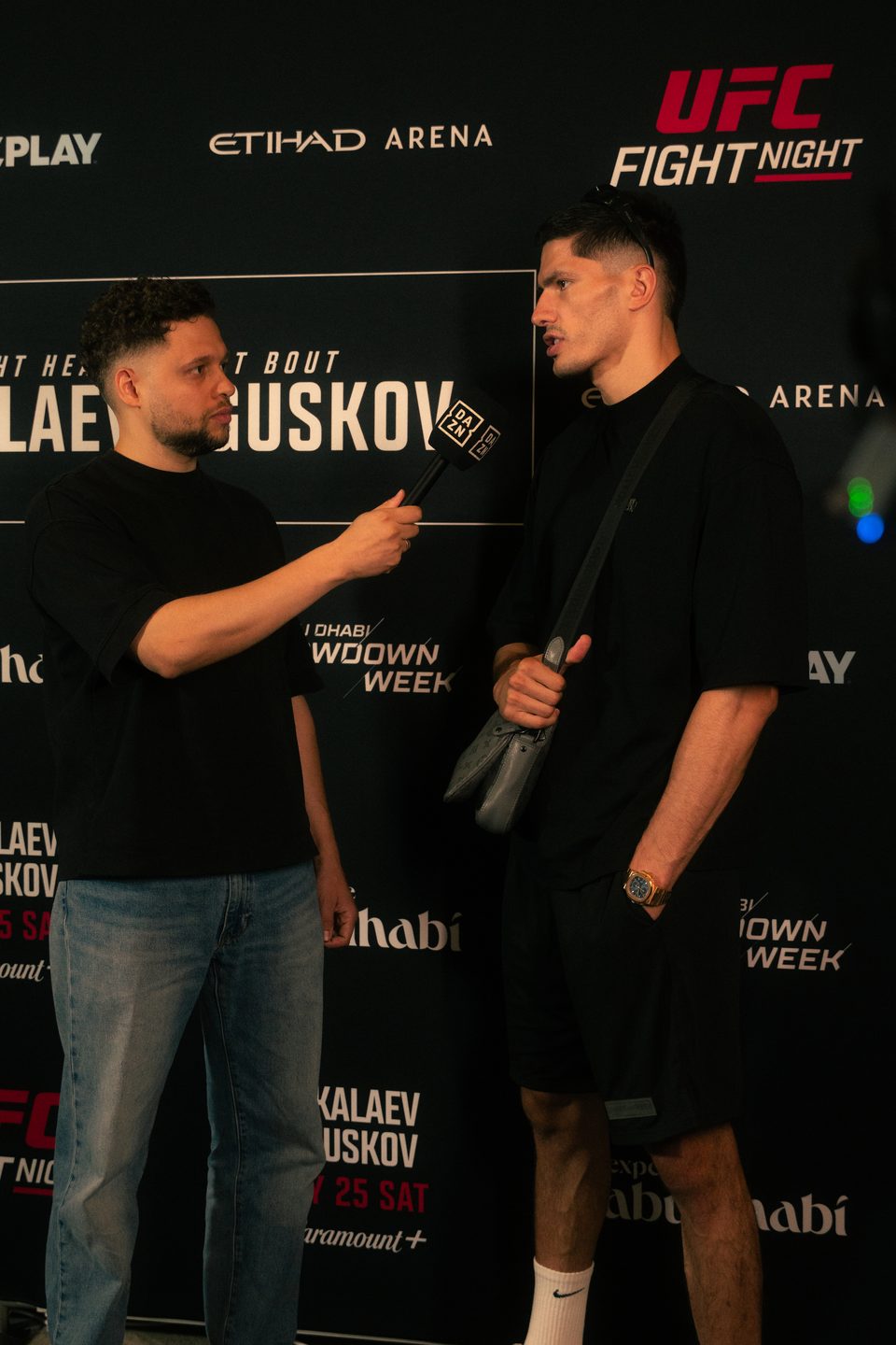 Islam Dulatov während der UFC Fight Week.