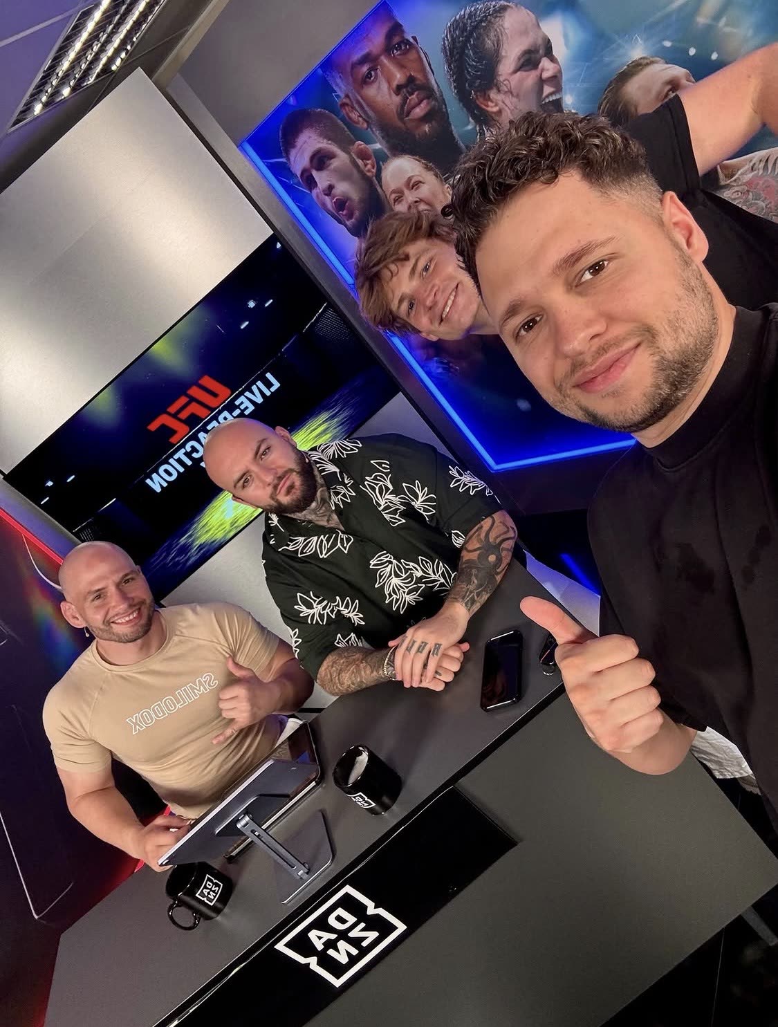Live Reaction Show mit Commentator Cam.